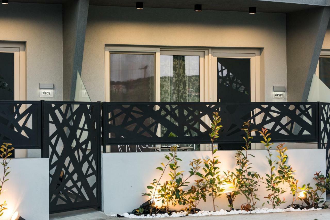 Oinoelia Luxury Suites & Residence Potos Exterior foto
