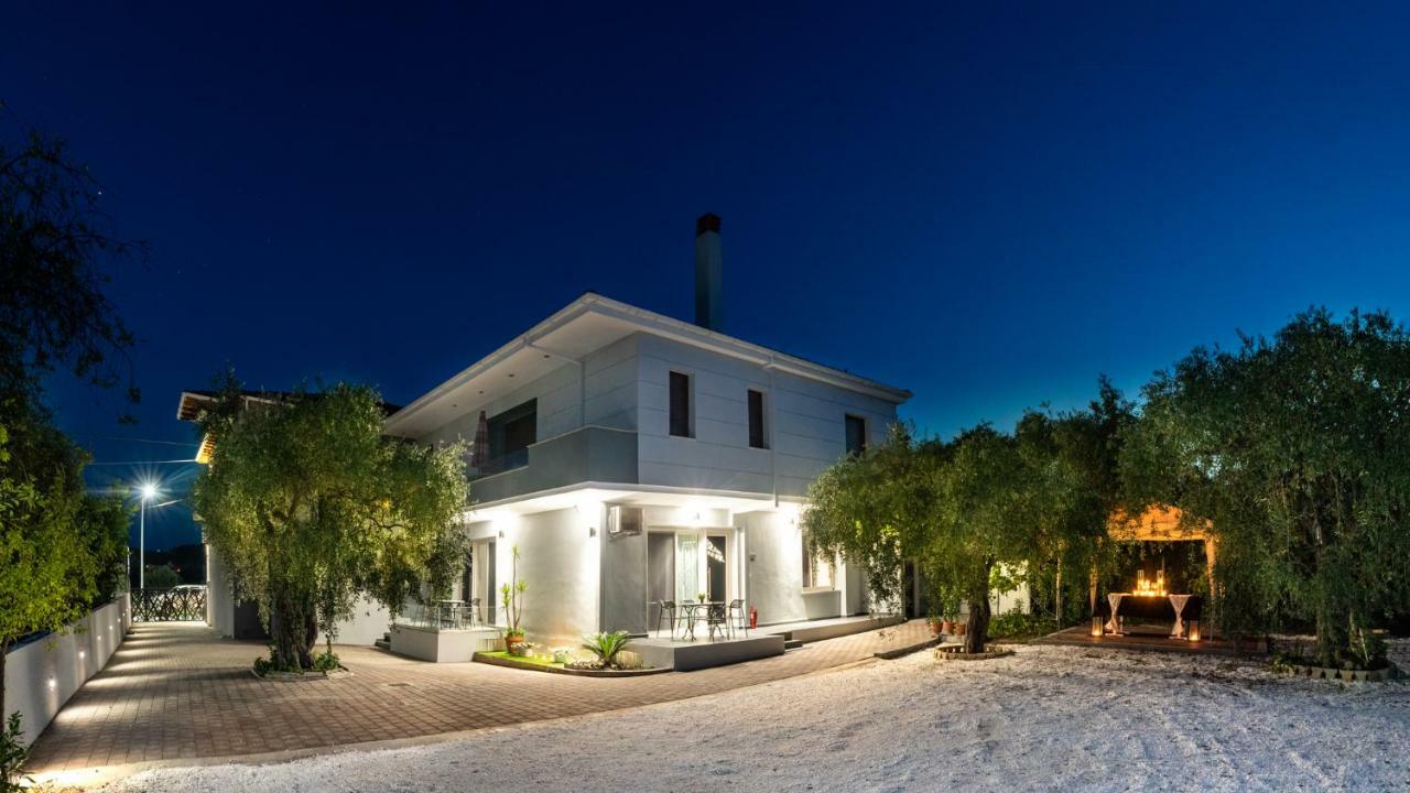 Oinoelia Luxury Suites & Residence Potos Exterior foto